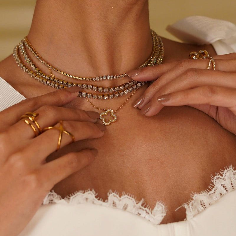 Hollow Clover Studded Set -18k
