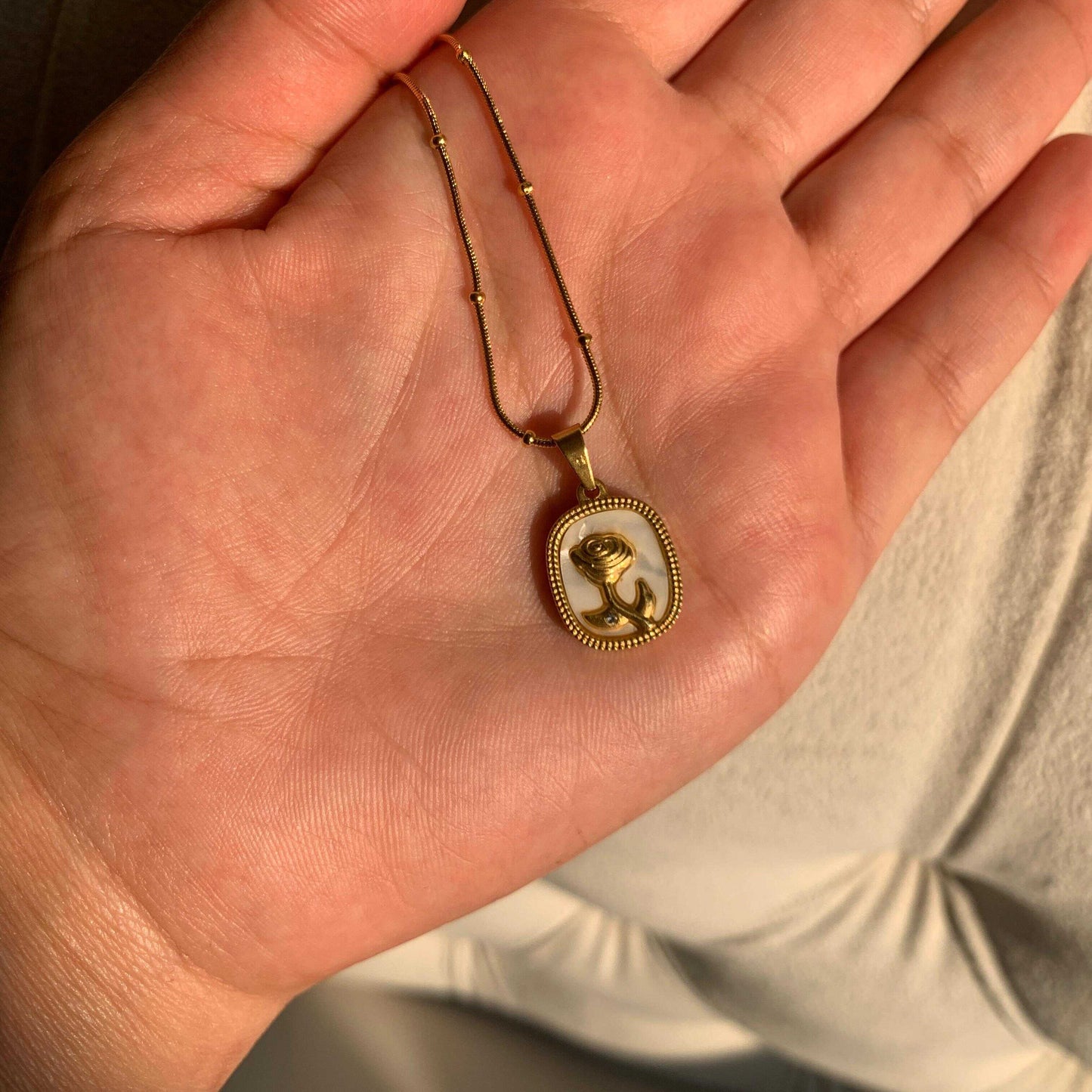 Alla Rose Dainty Pendant -18K