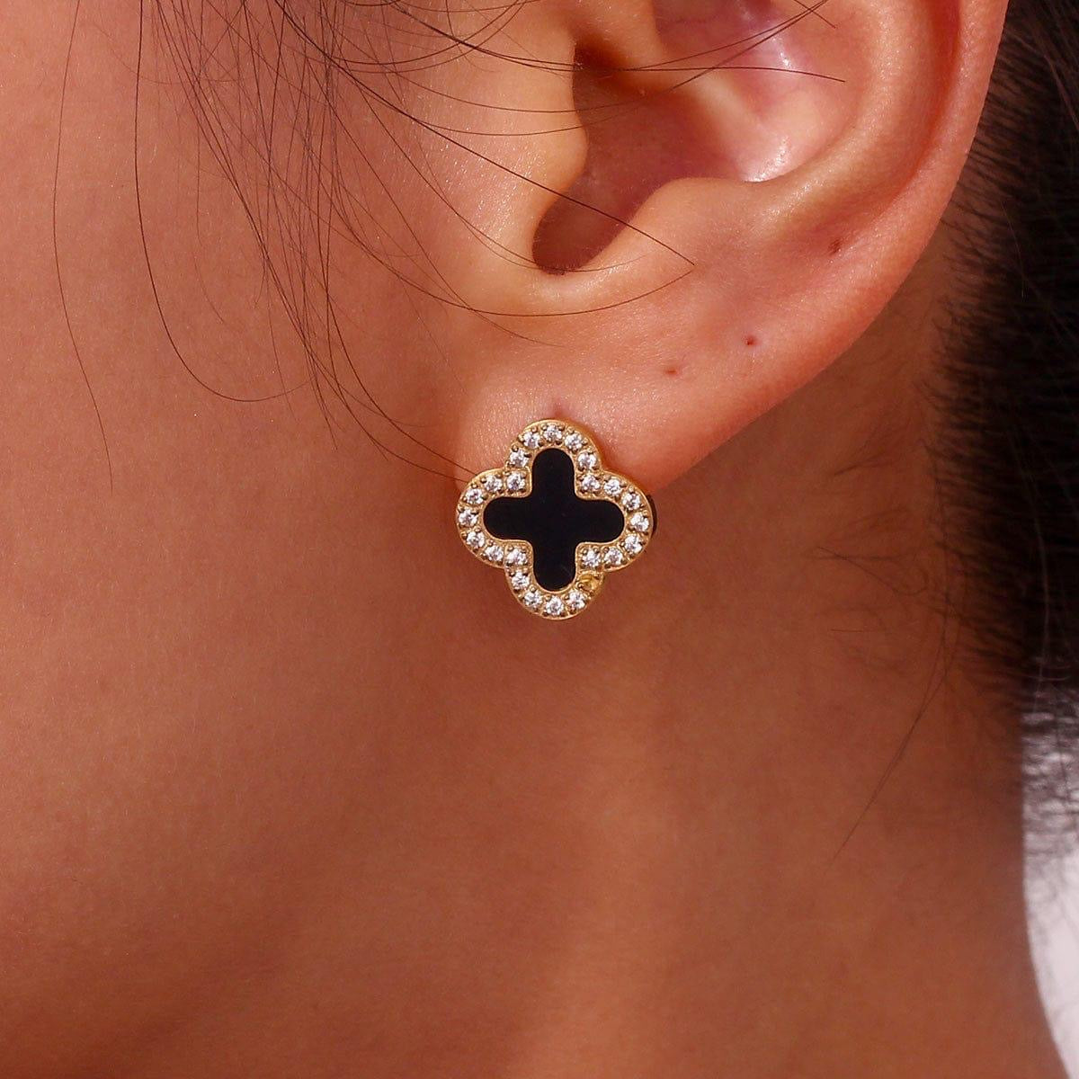 Midnight Clover Studs -18k